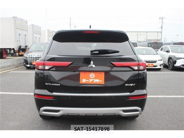 Mitsubishi OUTLANDER PHEV 2022-02 8008595-10
