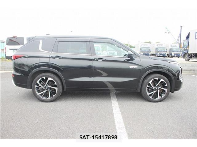 Mitsubishi OUTLANDER PHEV 2022-02 8008595-11