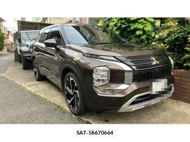 Mitsubishi OUTLANDER PHEV 2022-05 8009285-11