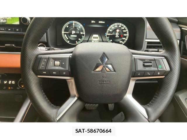 Mitsubishi OUTLANDER PHEV 2022-05 8009285-16