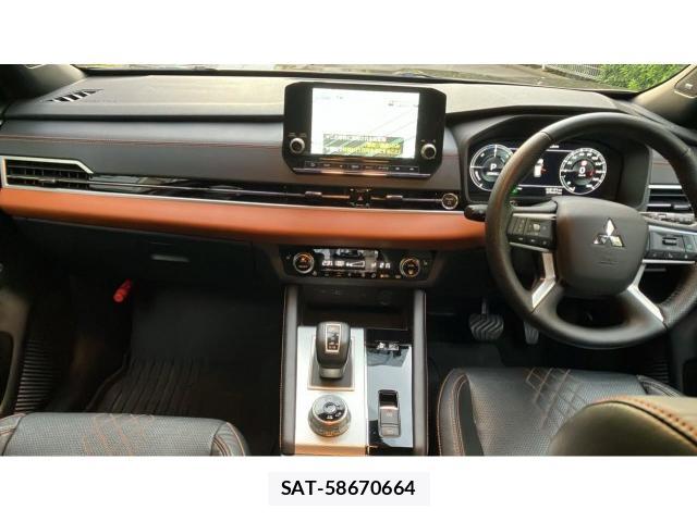 Mitsubishi OUTLANDER PHEV 2022-05 8009285-2