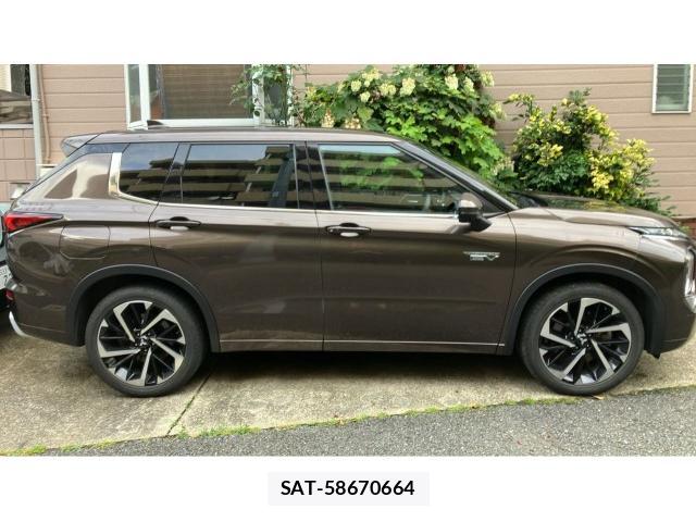 Mitsubishi OUTLANDER PHEV 2022-05 8009285-3