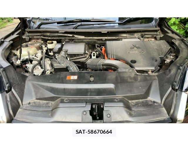 Mitsubishi OUTLANDER PHEV 2022-05 8009285-7