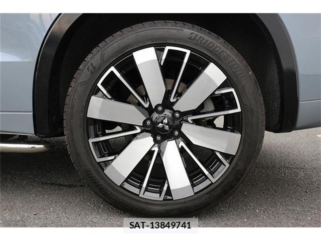 Mitsubishi OUTLANDER PHEV 2024-11 8010805-13