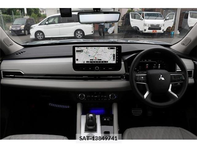 Mitsubishi OUTLANDER PHEV 2024-11 8010805-16