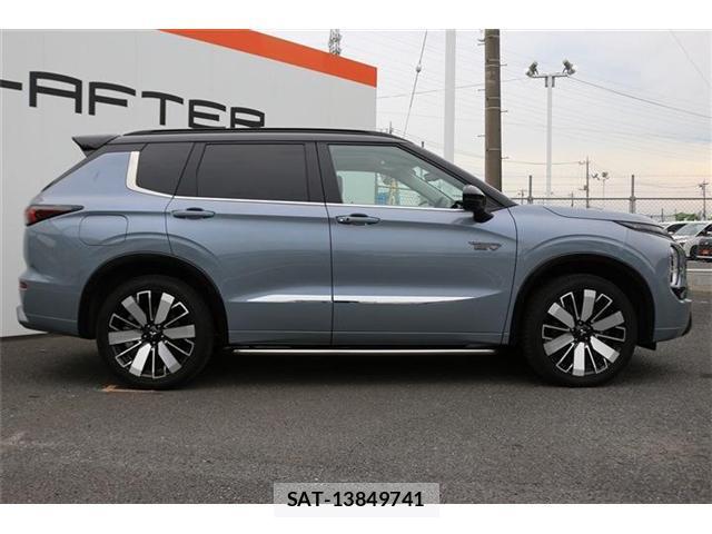 Mitsubishi OUTLANDER PHEV 2024-11 8010805-8