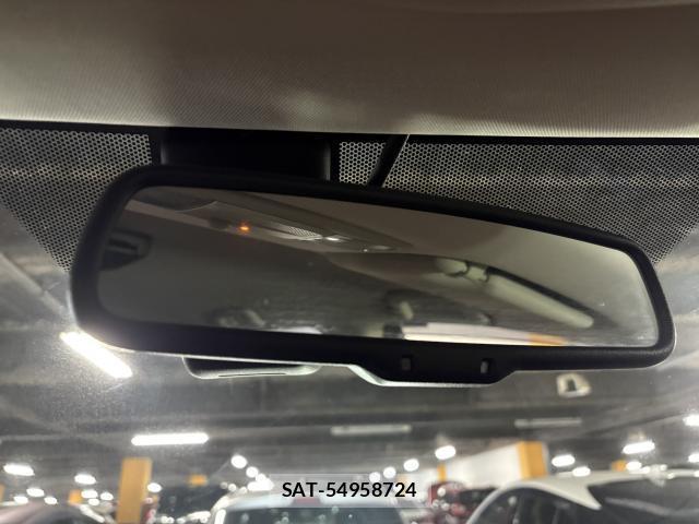 Mitsubishi OUTLANDER 2015-11 8010478-18