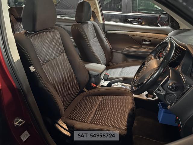 Mitsubishi OUTLANDER 2015-11 8010478-4