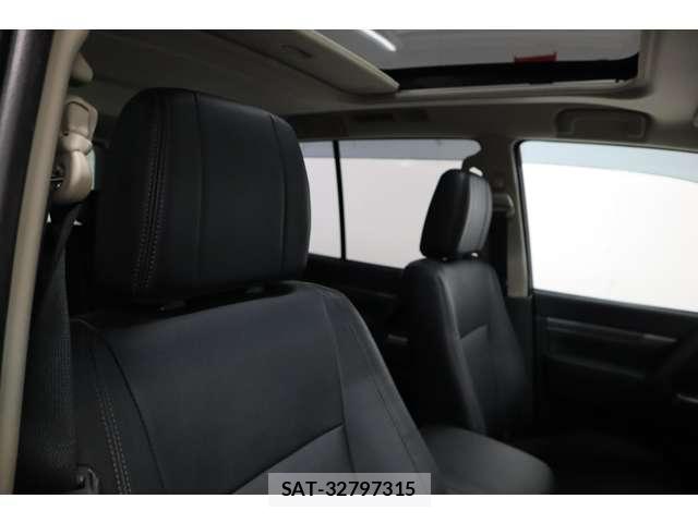 Mitsubishi PAJERO 2019-08 8010681-18