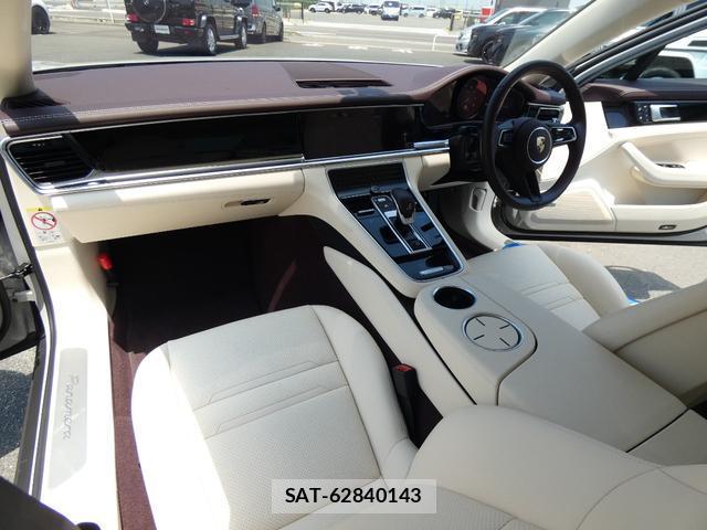 Porsche PANAMERA 2023-06 8005732-2