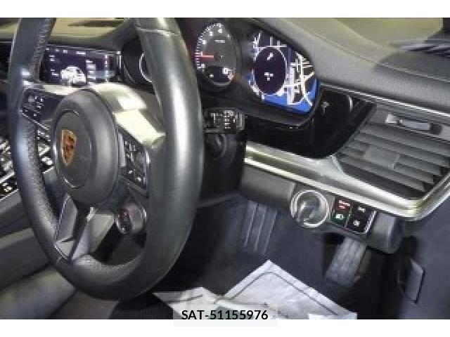 Porsche PANAMERA 2019-08 8009302-2