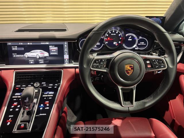 Porsche PANAMERA 2019-05 8009751-6