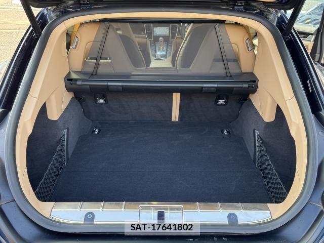 Porsche PANAMERA 2015-06 8010369-19