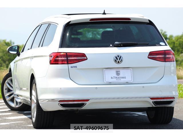 VolksWagen PASSAT 2016-07 8011433-1