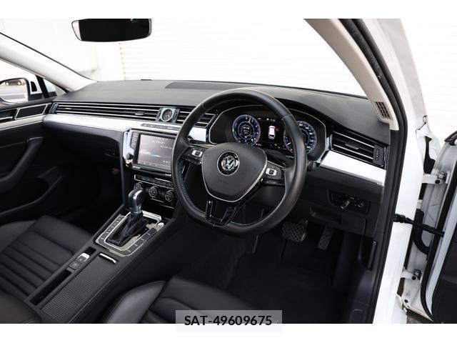 VolksWagen PASSAT 2016-07 8011433-4