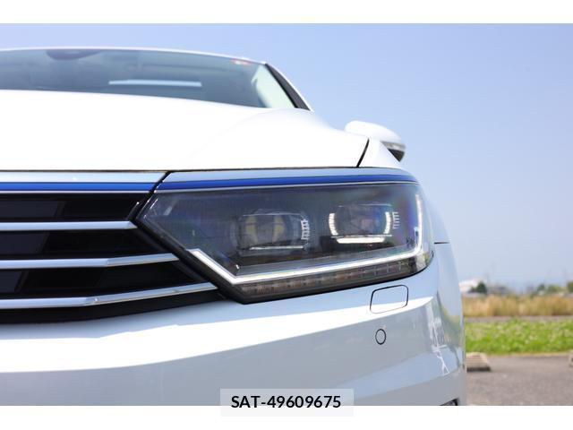 VolksWagen PASSAT 2016-07 8011433-8