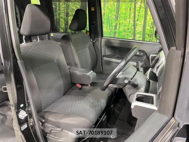 Toyota Pixis Mega 2016-05 8007669-7