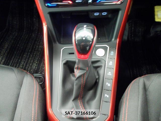 VolksWagen POLO 2024-12 8004045-9