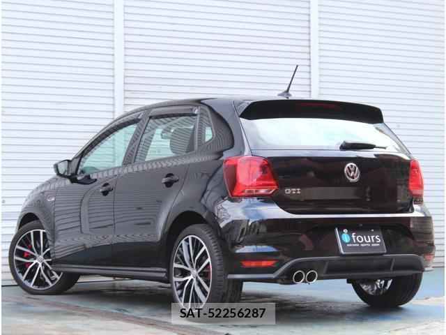 VolksWagen POLO 2015-11 8004443-1