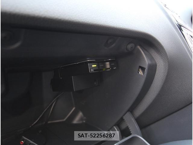 VolksWagen POLO 2015-11 8004443-16