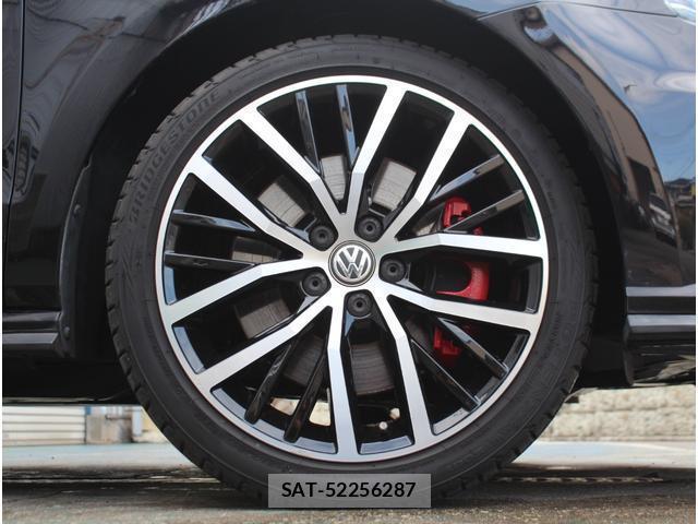 VolksWagen POLO 2015-11 8004443-19