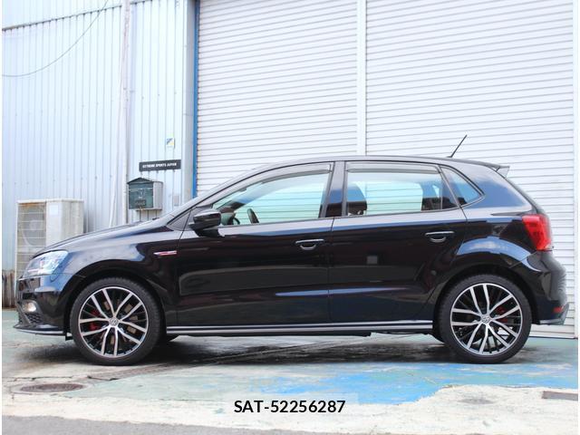 VolksWagen POLO 2015-11 8004443-4