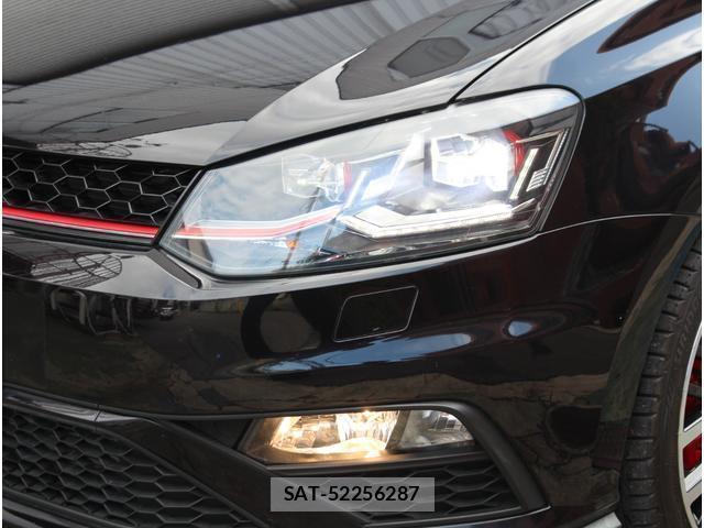 VolksWagen POLO 2015-11 8004443-9