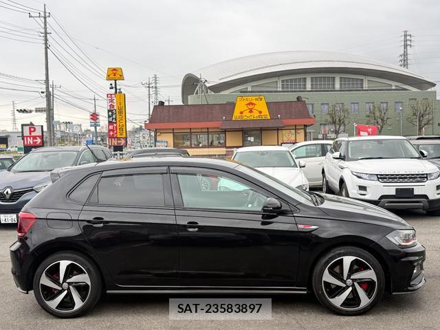 VolksWagen POLO 2019-11 8008433-12