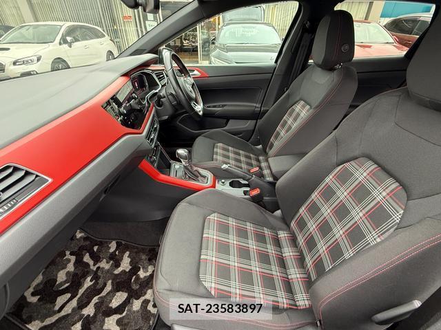 VolksWagen POLO 2019-11 8008433-16