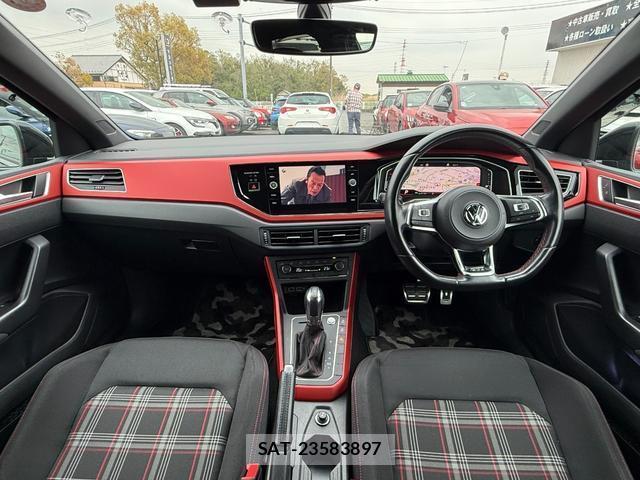 VolksWagen POLO 2019-11 8008433-3