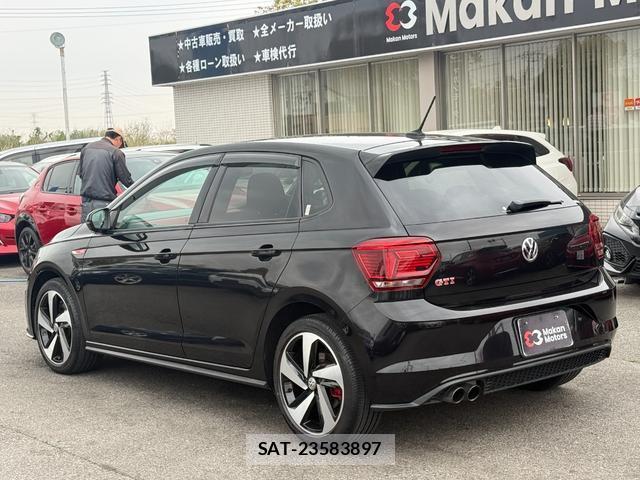 VolksWagen POLO 2019-11 8008433-9