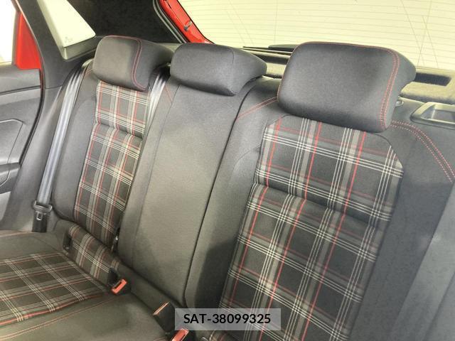 VolksWagen POLO 2020-10 8009451-10