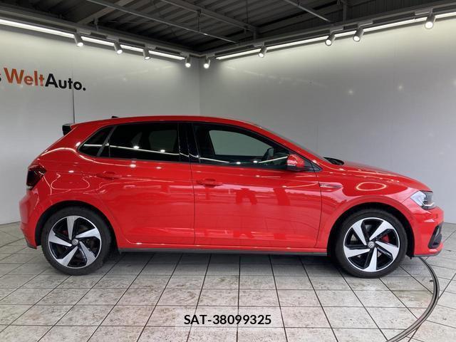 VolksWagen POLO 2020-10 8009451-17