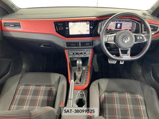 VolksWagen POLO 2020-10 8009451-2
