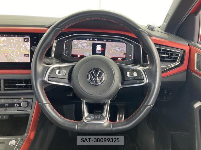 VolksWagen POLO 2020-10 8009451-3