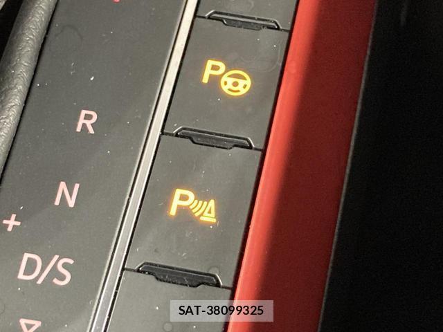 VolksWagen POLO 2020-10 8009451-4