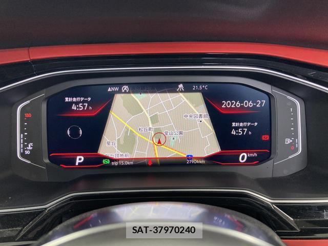 VolksWagen POLO 2018-06 8009452-6