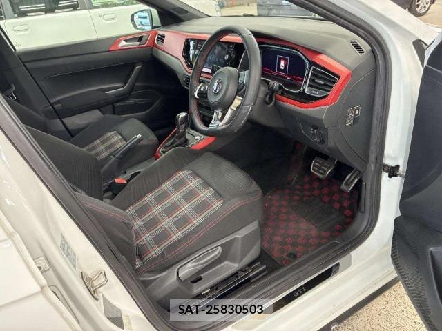 VolksWagen POLO 2019-03 8010204-6