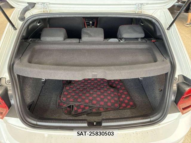 VolksWagen POLO 2019-03 8010204-7