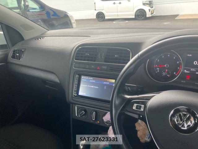 VolksWagen POLO 2016-05 8005227-18
