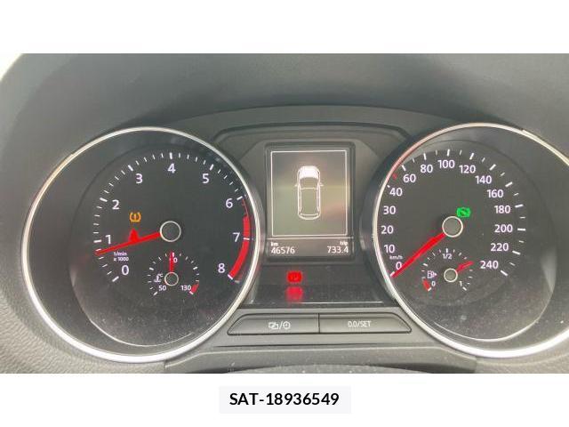 VolksWagen POLO 2015-08 8009808-10