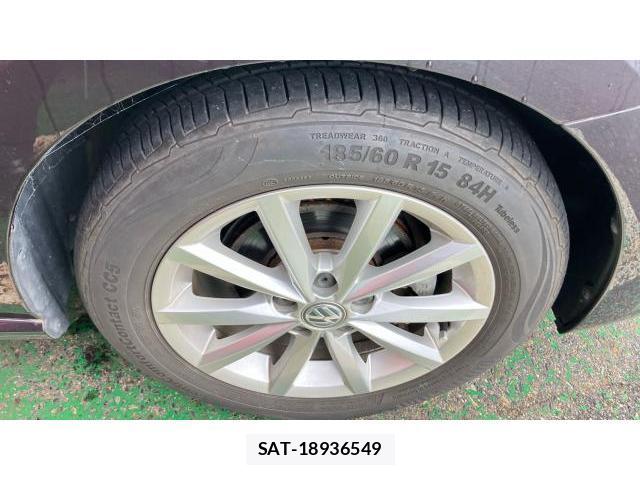 VolksWagen POLO 2015-08 8009808-13