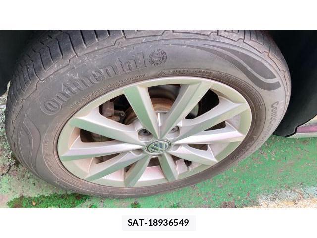 VolksWagen POLO 2015-08 8009808-14