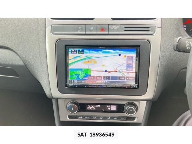 VolksWagen POLO 2015-08 8009808-8