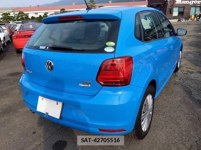 VolksWagen POLO 2016-03 8009999-4
