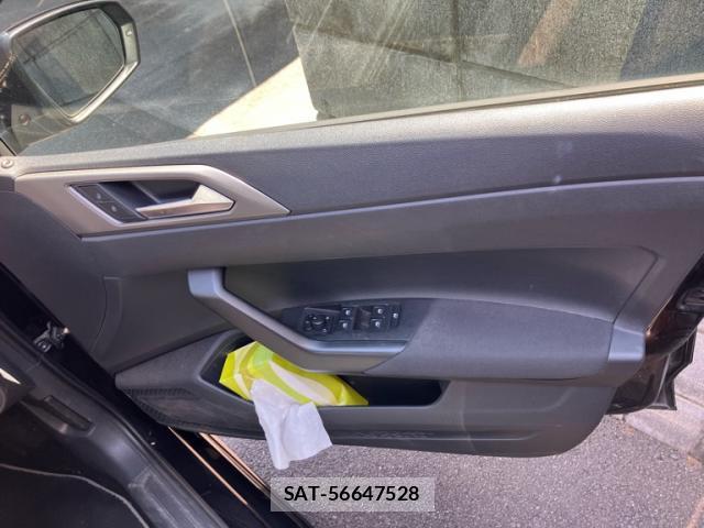 VolksWagen POLO 2019-11 8010926-10