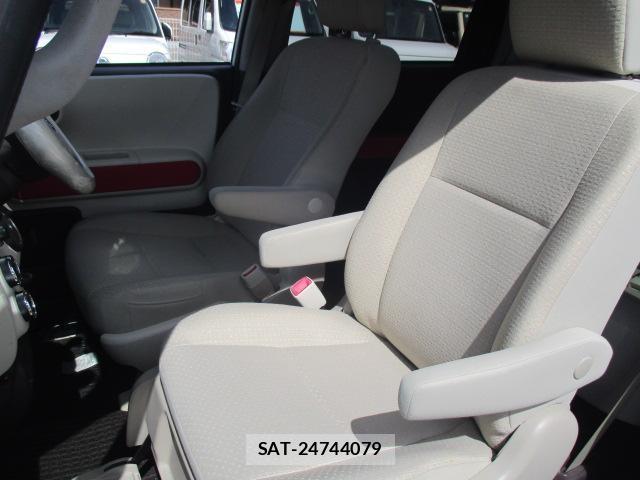 Toyota PORTE 2016-01 8003141-14
