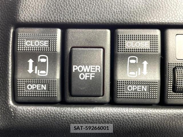 Mazda PREMACY 2013-09 8005048-4