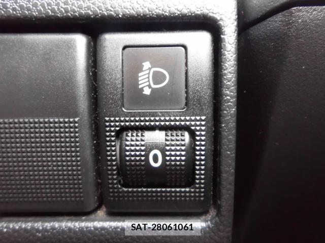 Mazda PREMACY 2013-07 8007089-11