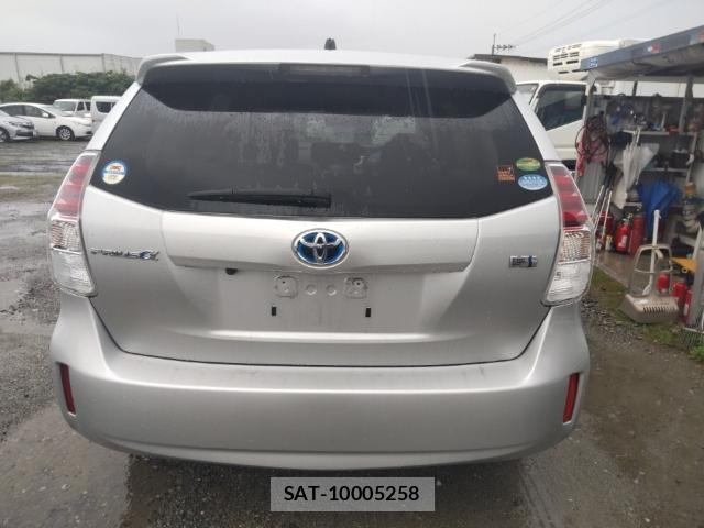 Toyota PRIUS ALPHA 2017-07 8005605-1